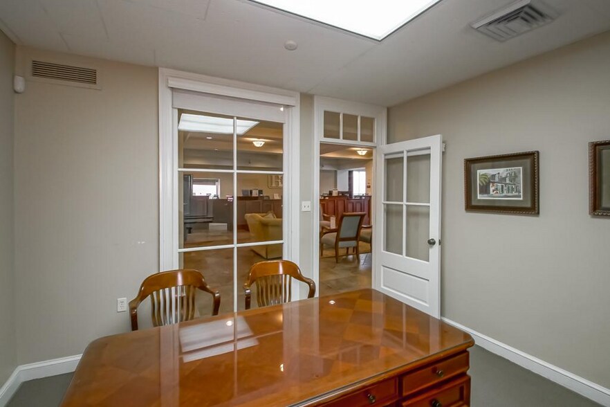 More Photos Of 200 Gause Blvd, Slidell Office For Sale