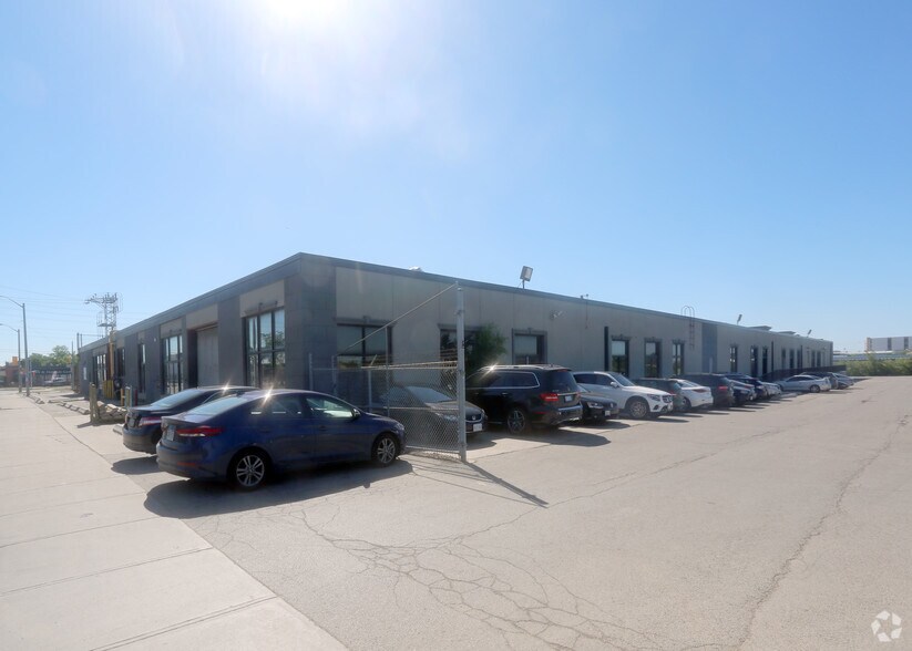 More Photos Of 700 Kipling Ave, Toronto Showroom For Lease