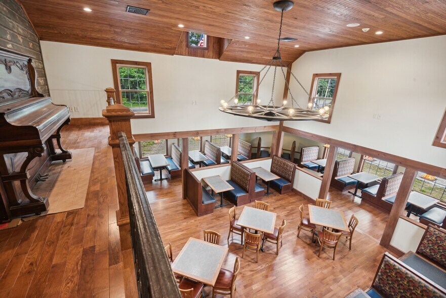 More Photos Of 2647 Montauk Hwy, Brookhaven Restaurant For Sale