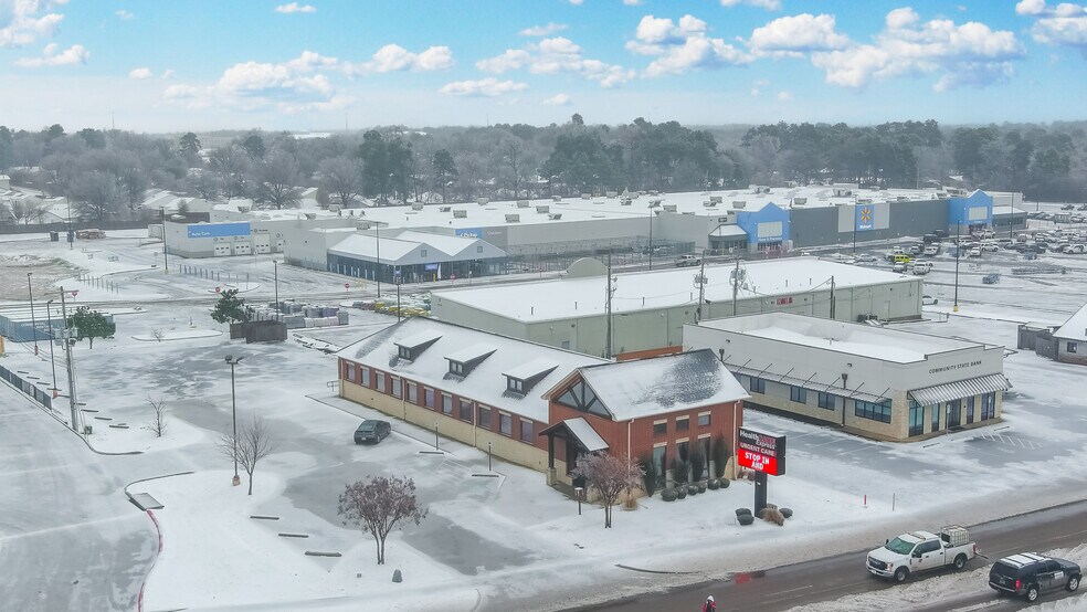 Primary Photo Of 125 Arkansas Blvd, Texarkana Medical For Sale