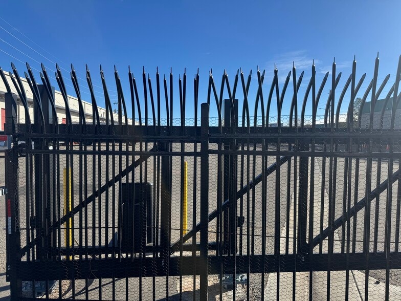 More Photos Of 13105 E 38th Ave, Denver Warehouse For Lease