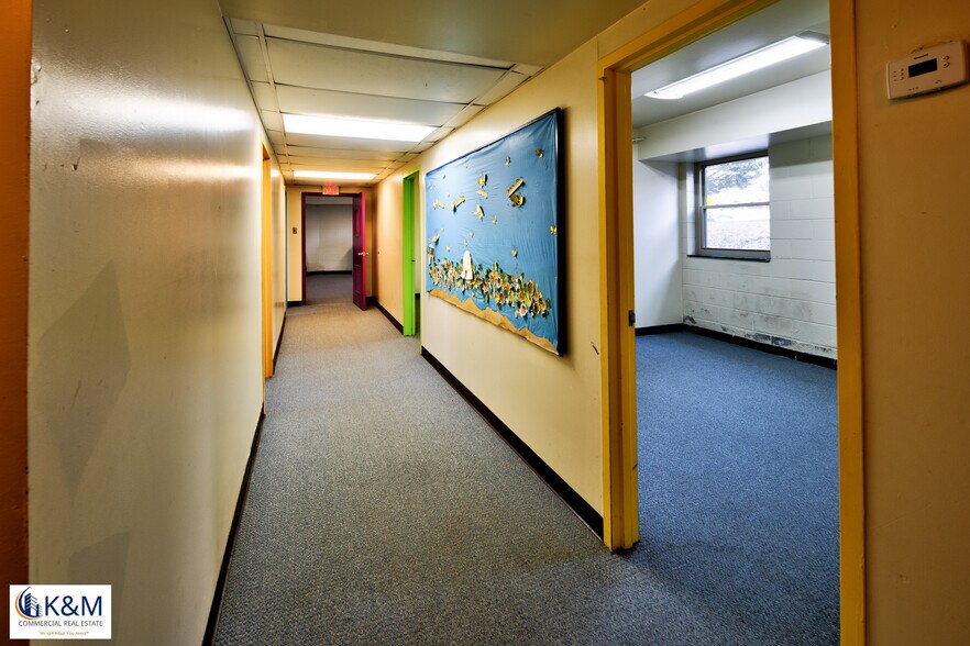 More Photos Of 5610 Inverchapel Rd, Springfield Specialty For Sale