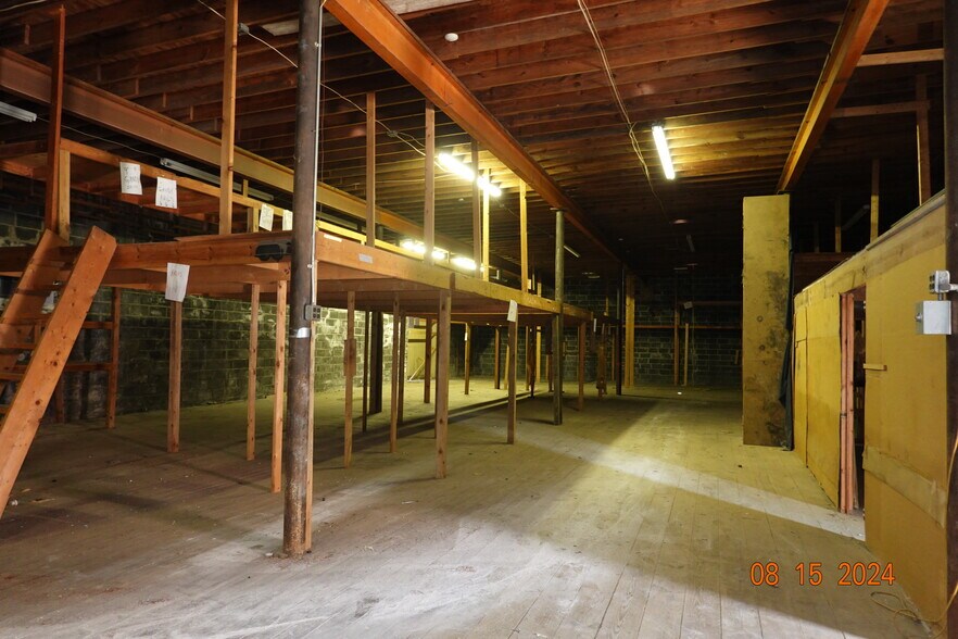More Photos Of 9616-9800 Hosier St, Newport News Warehouse For Lease