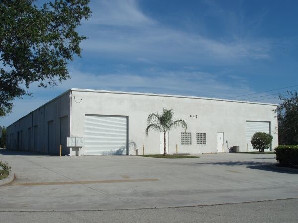 More Photos Of 845 Pop Tilton Pl, Jensen Beach Warehouse For Lease