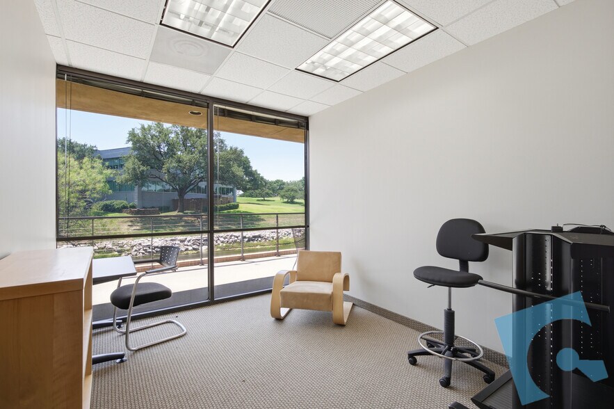 More Photos Of 250 Decker Dr, Irving Office For Lease