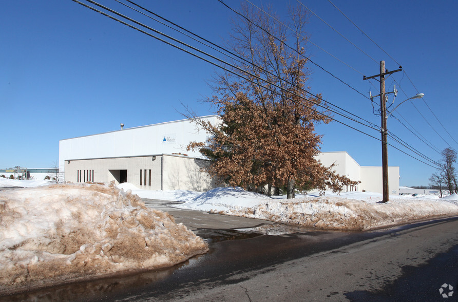 Primary Photo Of 293 Ella Grasso Tpke, Windsor Locks Warehouse For Lease