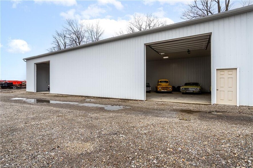 More Photos Of 15355 Old Lincoln Way, Dalton Light Manufacturing For Sale