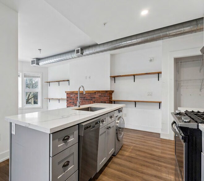 More Photos Of 27 Bold St, Hamilton Apartments For Sale