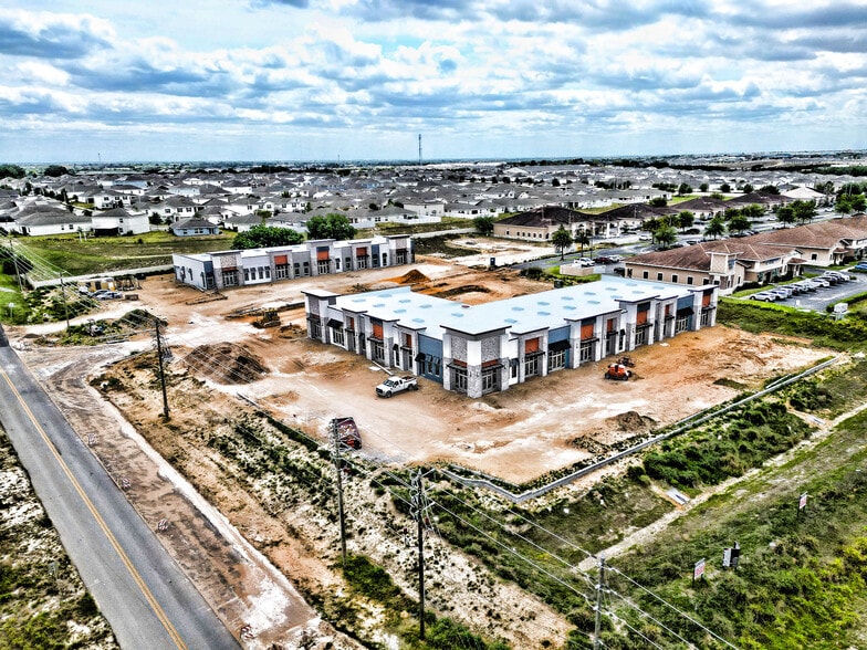 More Photos Of 2300 Forest Lake Dr, Davenport Unknown For Lease