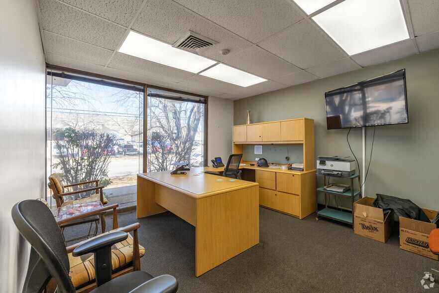 More Photos Of 3410 Steen St, San Antonio Distribution For Sale