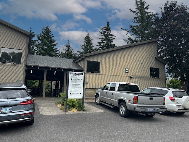 More Photos Of 1217 NE Burnside Rd, Gresham Office For Lease