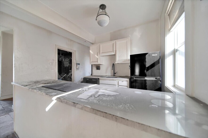 More Photos Of 7436 Oakland St, Detroit Apartments For Sale