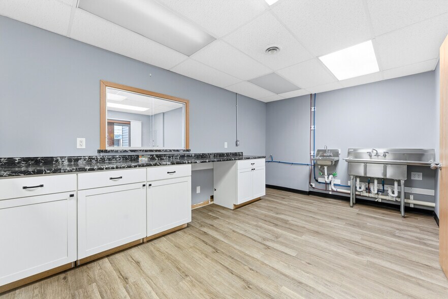 More Photos Of 108 Penn St, Point Marion Office For Lease