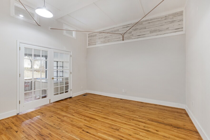 More Photos Of 116 N Main St, Goodlettsville Office Residential For Lease