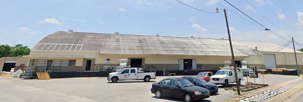 More Photos Of 2101 W Government St, Pensacola Warehouse For Lease