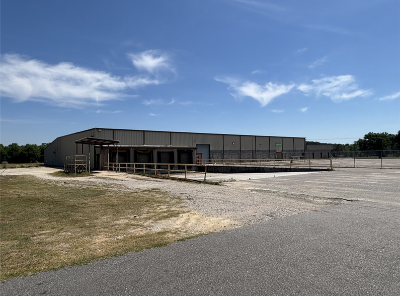 Primary Photo Of 100 Industrial Rd, Red Springs Manufacturing For Lease