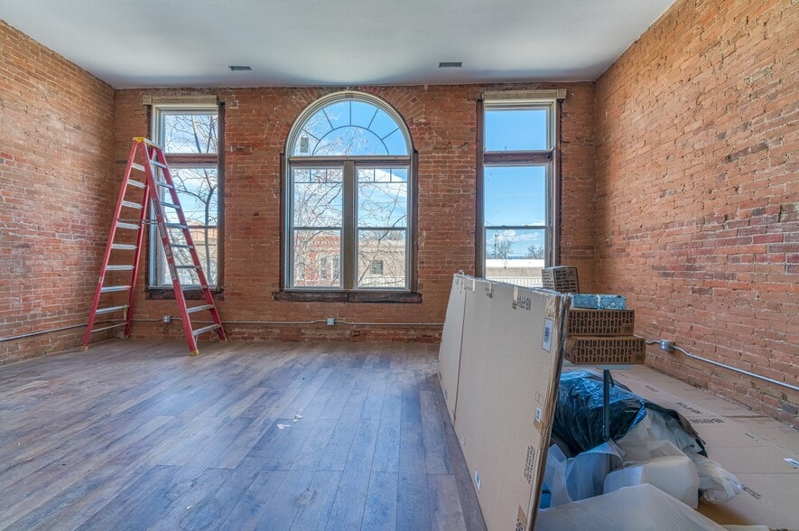 More Photos Of 119-119 1/2 Main St, Florence Storefront Retail Office For Sale