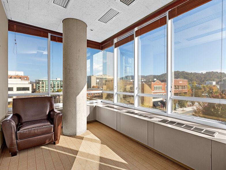 More Photos Of 1 N Pack Sq, Asheville Office For Lease