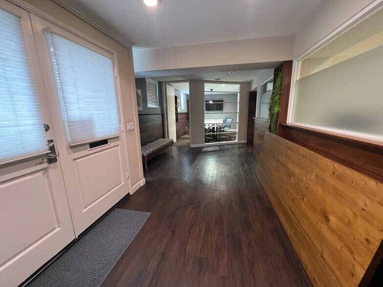 More Photos Of 800 W Ivy St, San Diego Office For Lease