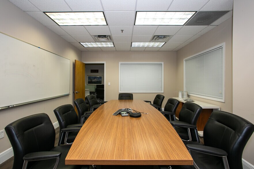 More Photos Of 2690 Weston Rd, Weston Office For Lease