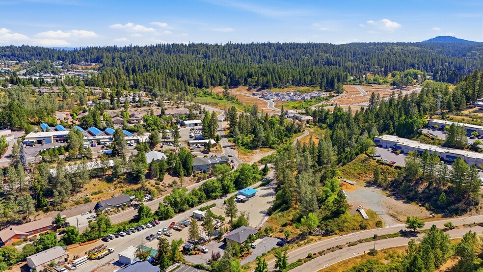More Photos Of 1025 Idaho Maryland Rd, Grass Valley Warehouse For Lease