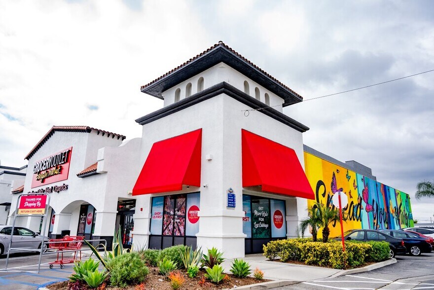 More Photos Of 11701-13927 Rosecrans Ave, Norwalk Unknown For Lease