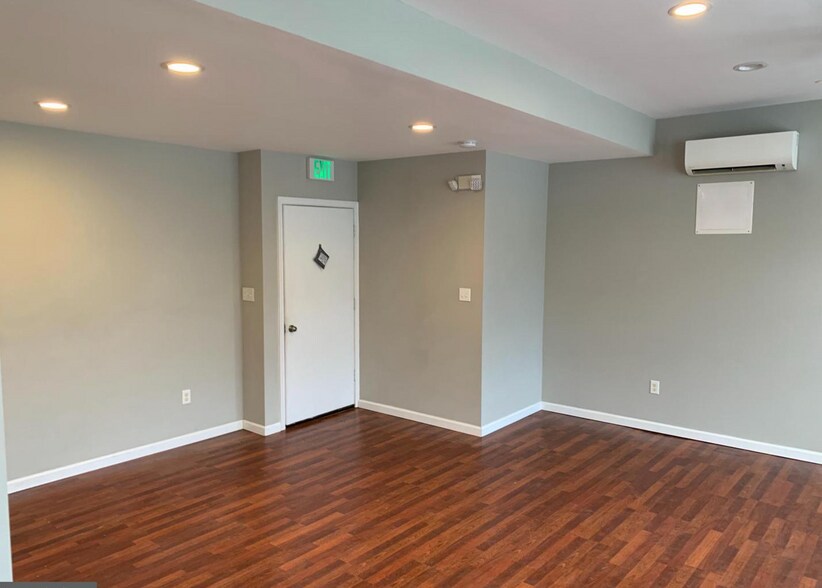 More Photos Of 2712 Sparrows Point Rd, Baltimore Light Manufacturing For Sale