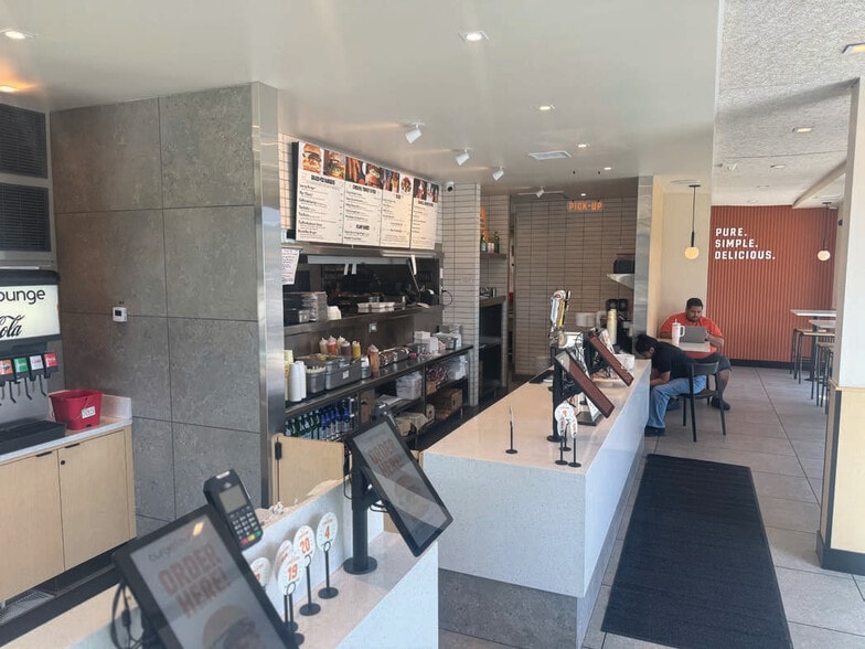 More Photos Of 2000-2008 N Sepulveda Blvd, Manhattan Beach Freestanding For Lease