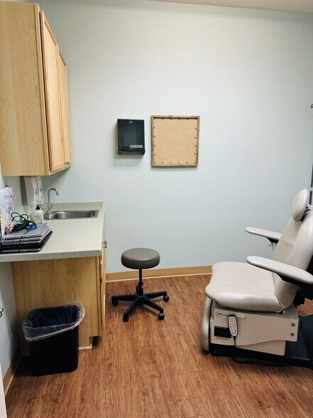 More Photos Of 56 Starbrush Cir, Covington Medical For Sale