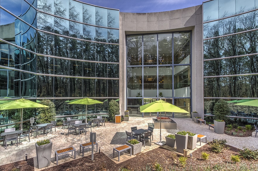 More Photos Of 10101 David Taylor Dr, Charlotte Office For Lease