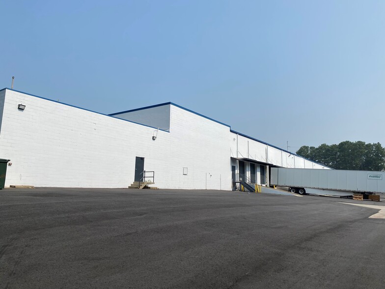 More Photos Of 3024-3052 Miller Rd, Lithonia Warehouse For Lease