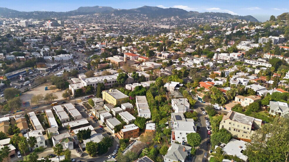 More Photos Of 3361 Hamilton Way, Los Angeles Apartments For Sale