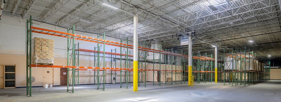More Photos Of 7020 Columbia Gateway Dr, Columbia Light Distribution For Sale