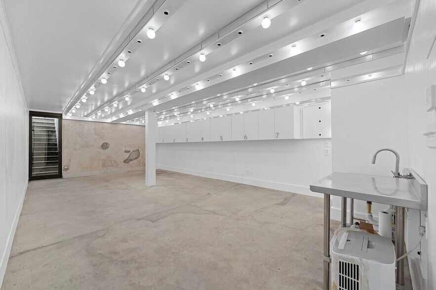 More Photos Of 1037 Dean St, Brooklyn Storefront For Lease