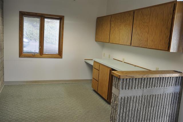 More Photos Of 2255 NE Hopkins Ct, Pullman Office For Sale