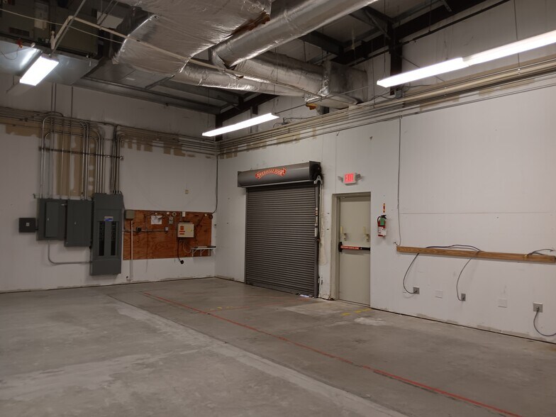 More Photos Of 9230 N Highway 6, Navasota Freestanding For Sale