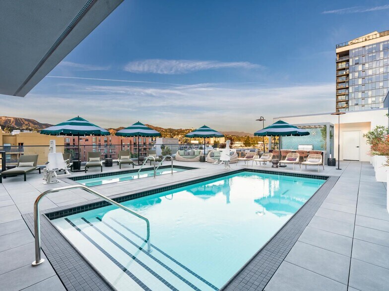 More Photos Of 6220 Selma Ave, Los Angeles Apartments For Lease