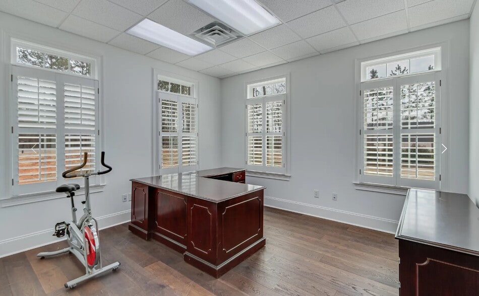 More Photos Of 5650 Georgia Highway 400, Cumming Office For Lease