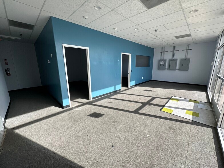 More Photos Of 509-523 E Rosecrans Ave, Compton Storefront Retail Office For Lease