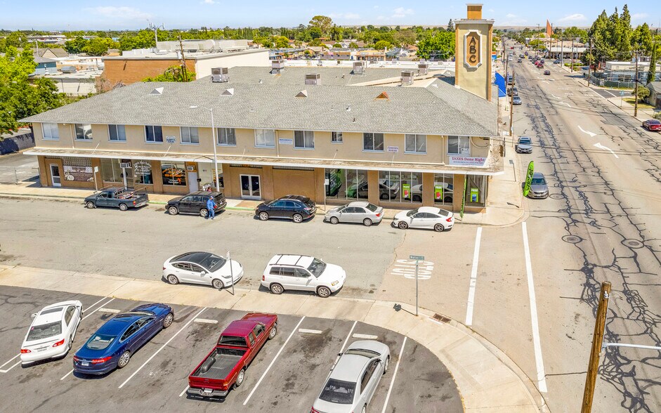 More Photos Of 2000-2008 A St, Antioch Storefront Retail Office For Sale