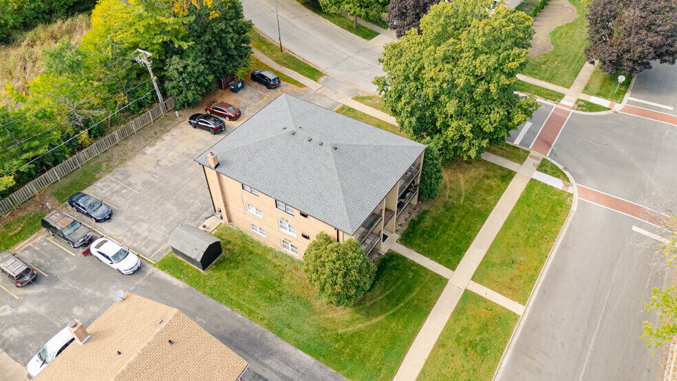 More Photos Of 4335 Lindenwood Dr, Matteson Apartments For Sale