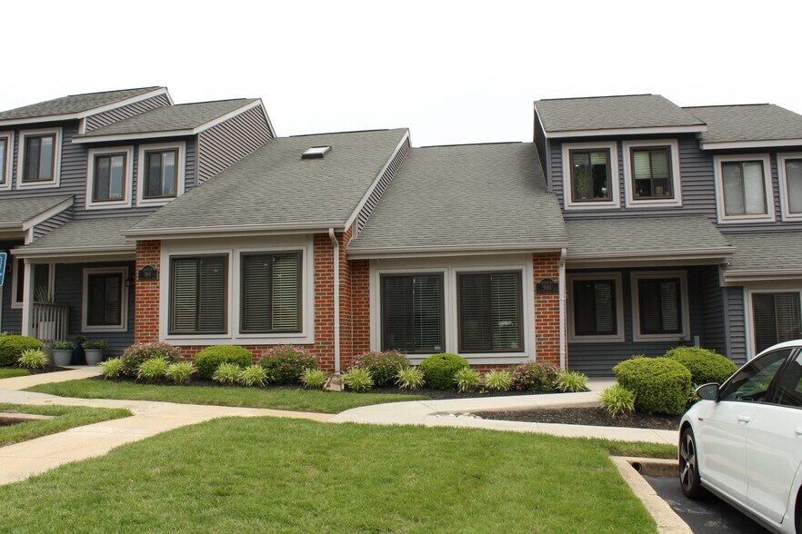 Primary Photo Of 5189-5199 W Woodmill Dr, Wilmington Office For Sale