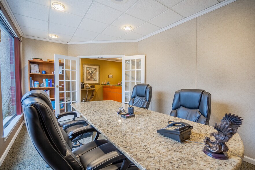 More Photos Of 1037 Palisades Blvd, Osage Beach Medical For Sale