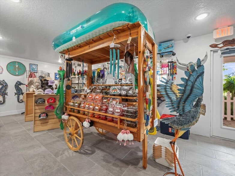 More Photos Of 4291 Shoal Line Blvd, Spring Hill Hotel For Sale