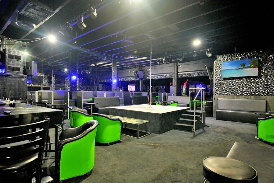 More Photos Of 728 NW 79 Street, Miami Bar For Sale