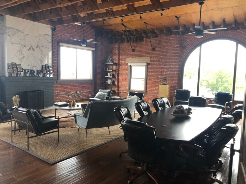 More Photos Of 124 N Townsend Ave, Los Angeles Loft Creative Space For Sale