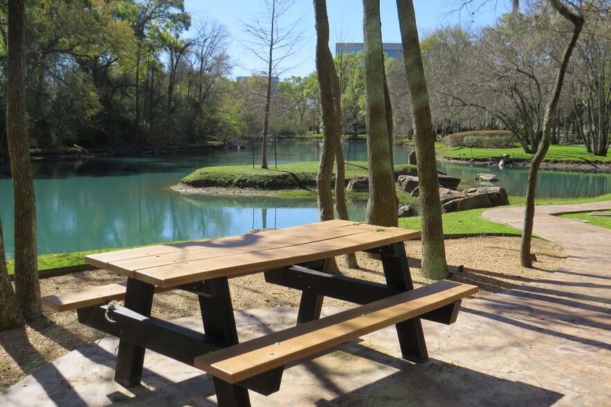 More Photos Of 1177 Enclave Pky, Houston Medical For Lease