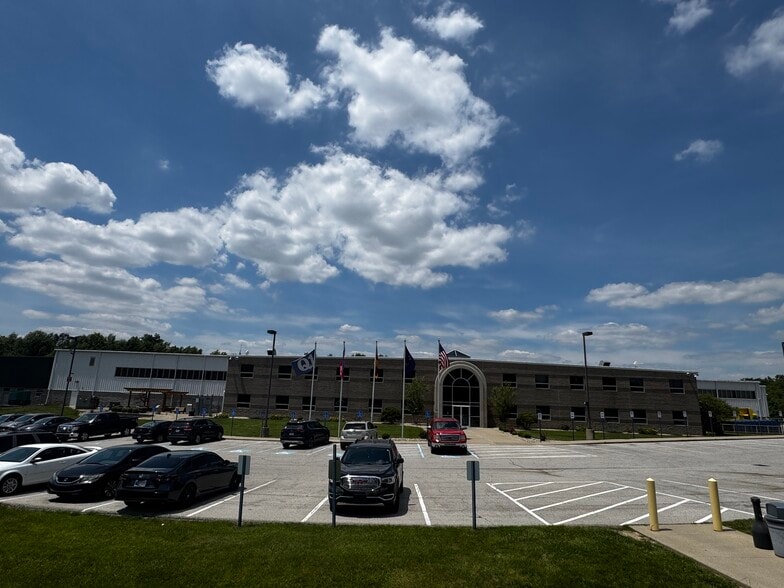Primary Photo Of 1597 E Industrial Dr, Terre Haute Industrial For Sale