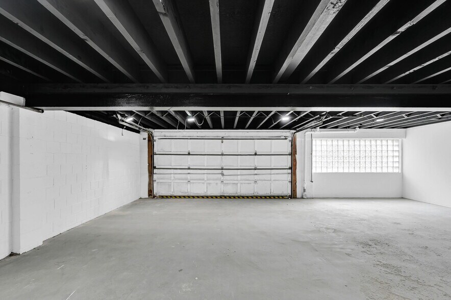 More Photos Of 4 Union Pl, Newton Flex For Lease