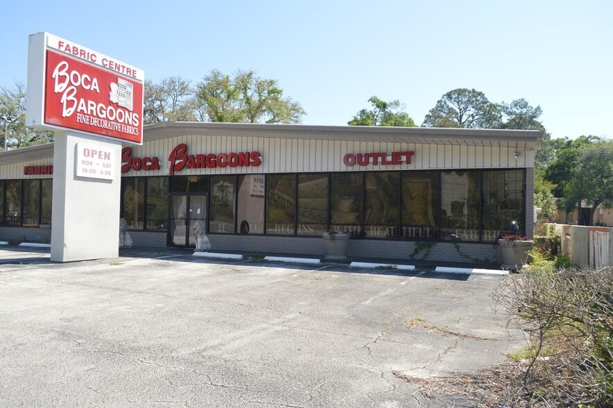 Primary Photo Of 5953 Roosevelt Blvd, Jacksonville Storefront Retail Office For Lease
